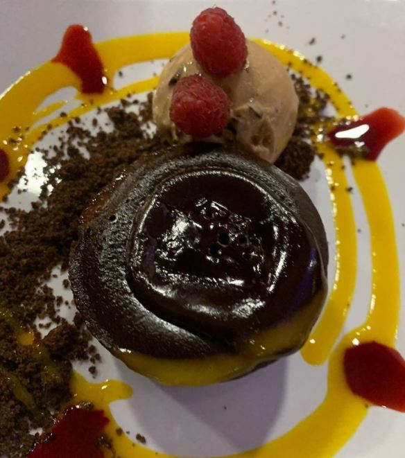 Chocolate coulant with citrus and raspberry